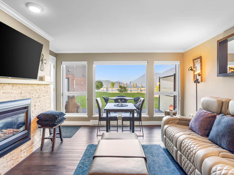 115 - 378 Esplanade Avenue, Harrison Hot Springs BC V0M 1A3