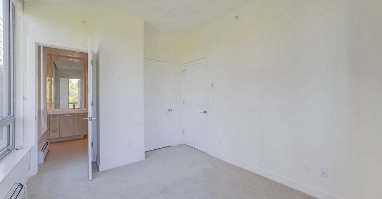 1xx-9060 University Crescent, Burnaby, BC, V5A 0E1 - 7