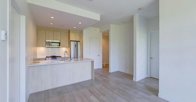 1xx-9060 University Crescent, Burnaby, BC, V5A 0E1 - 3