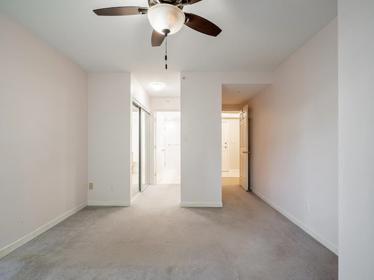 202-10899 University Drive, Surrey, BC, V3T 5V2 - 6