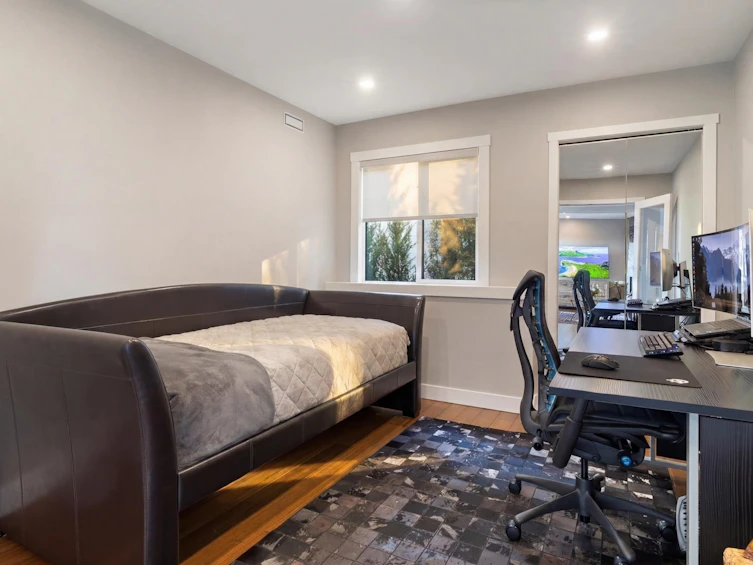 4778 Meadfeild Court, West Vancouver, BC, V7W 2Y3 - 17