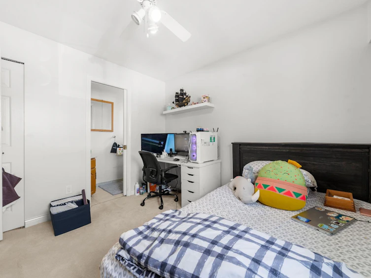 6070 Lanark Street, Vancouver, BC, V5P 2Y6 - 32