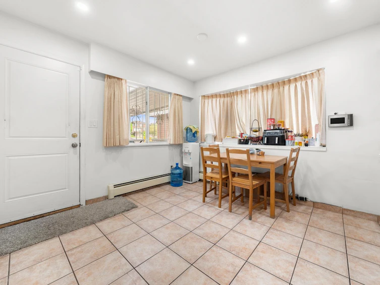 6070 Lanark Street, Vancouver, BC, V5P 2Y6 - 15