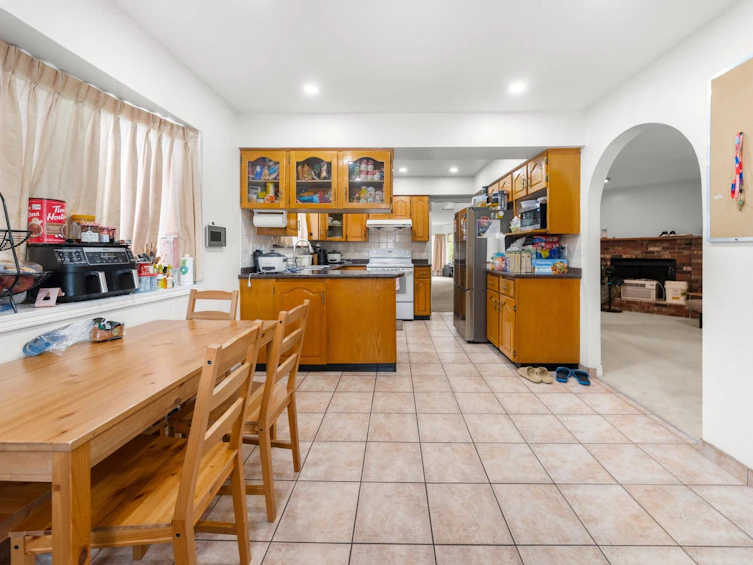 6070 Lanark Street, Vancouver, BC, V5P 2Y6 - 18