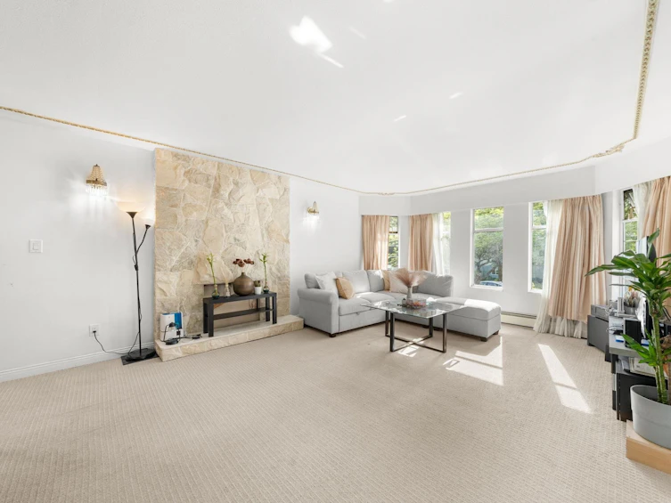 6070 Lanark Street, Vancouver, BC, V5P 2Y6 - 3
