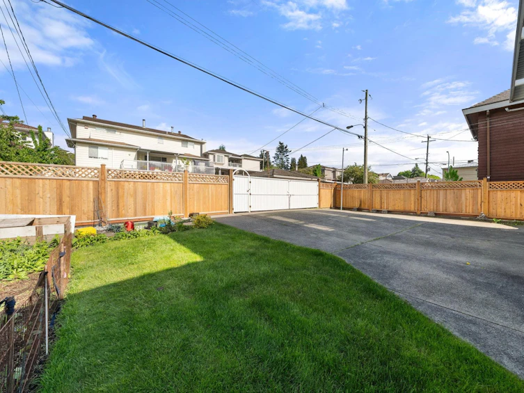 6070 Lanark Street, Vancouver, BC, V5P 2Y6 - 37