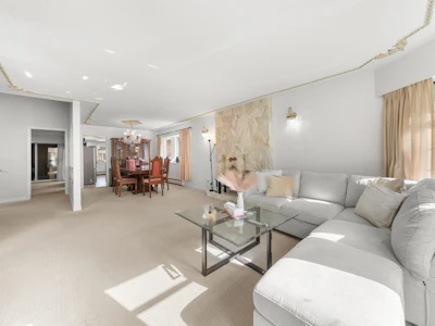 6070 Lanark Street - 5