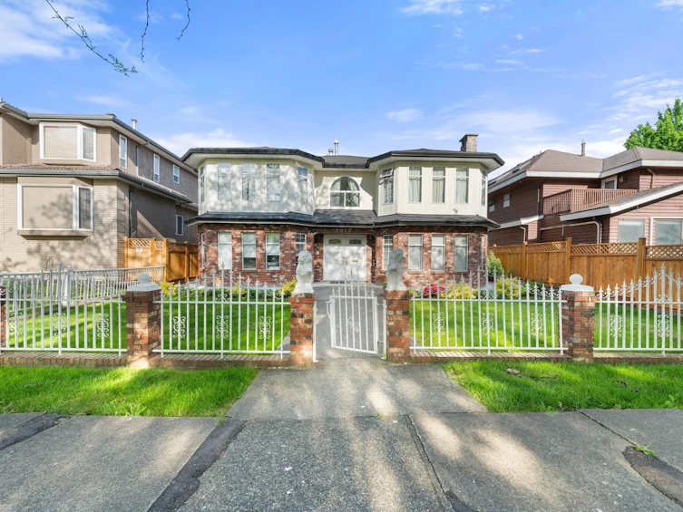 6070 Lanark Street, Vancouver, BC, V5P 2Y6 - 31