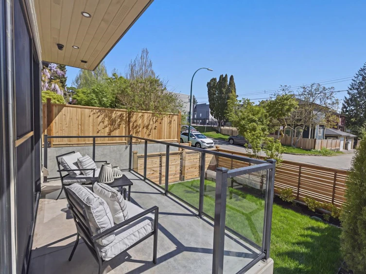 1-625 E 24th Avenue, Vancouver, BC, V5V 2A3 - 2