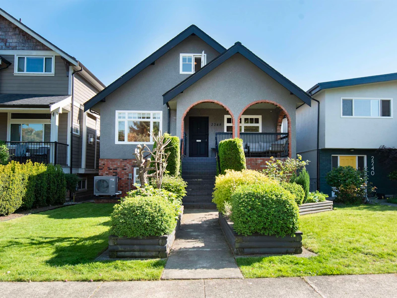 2248 Graveley Street, Vancouver BC V5L 3C2