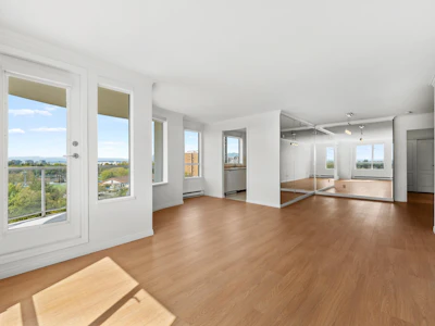 1100-7680 Granville Avenue - 3