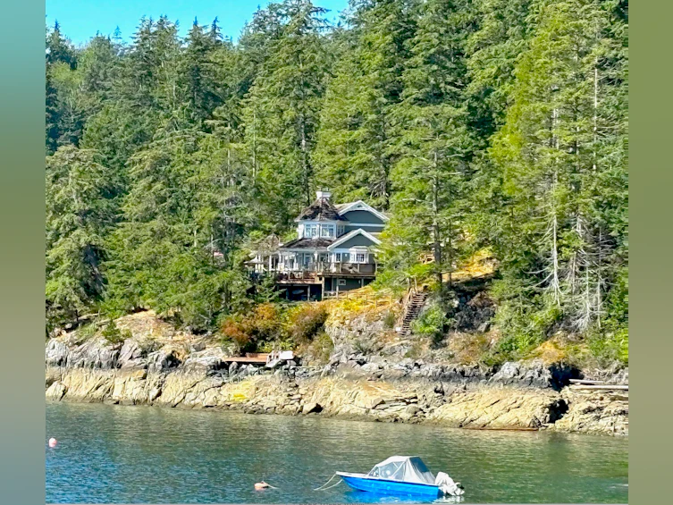890 The Grove Road, Gambier Island, BC, V0N 1V0