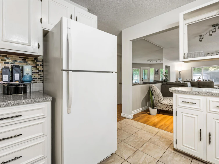 45942 Sleepy Hollow Road, Cultus Lake, BC, V2R 5A8 - 16