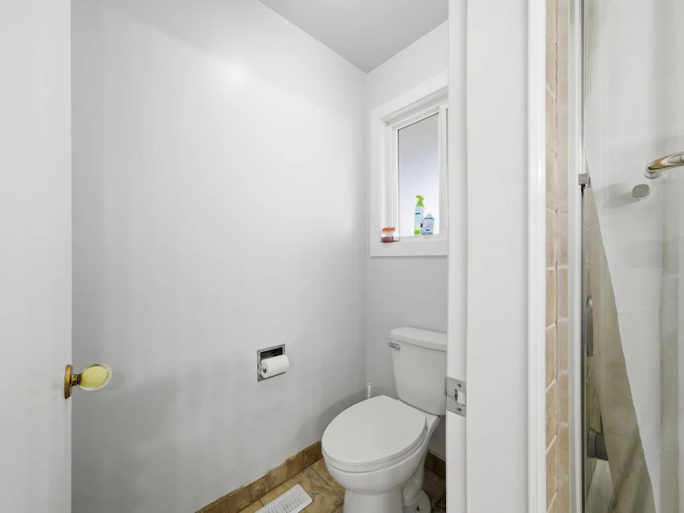 2291 Rainier Street, Abbotsford, BC, V2T 3E7 - 32