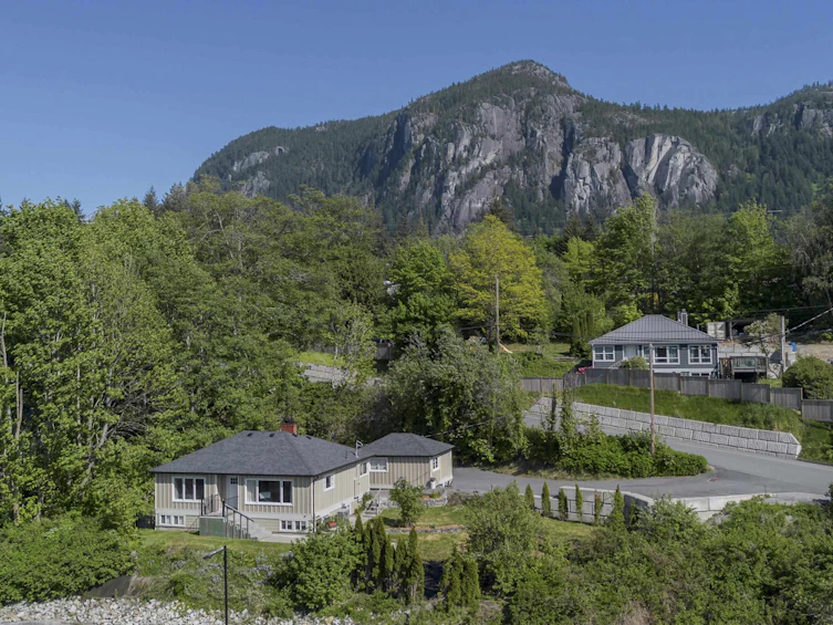 38139 Clarke Drive, Squamish, BC, V8B 0C8 - 25