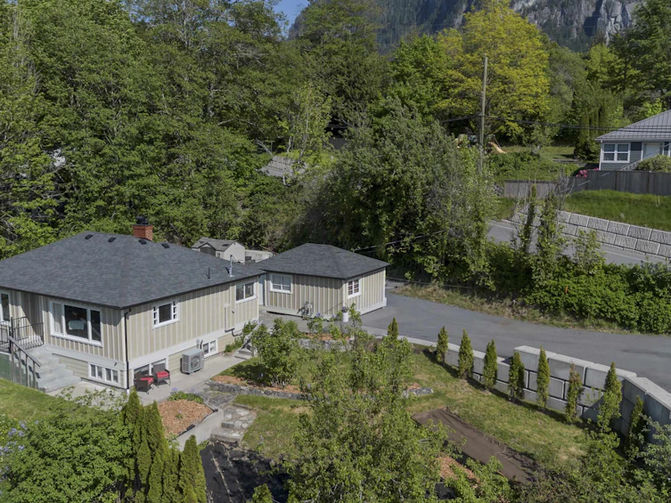 38139 Clarke Drive, Squamish, BC, V8B 0C8 - 24