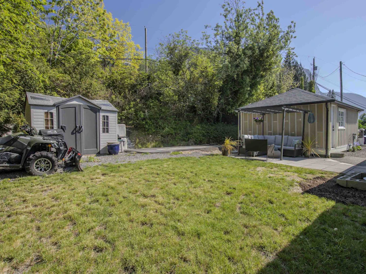 38139 Clarke Drive, Squamish, BC, V8B 0C8 - 32