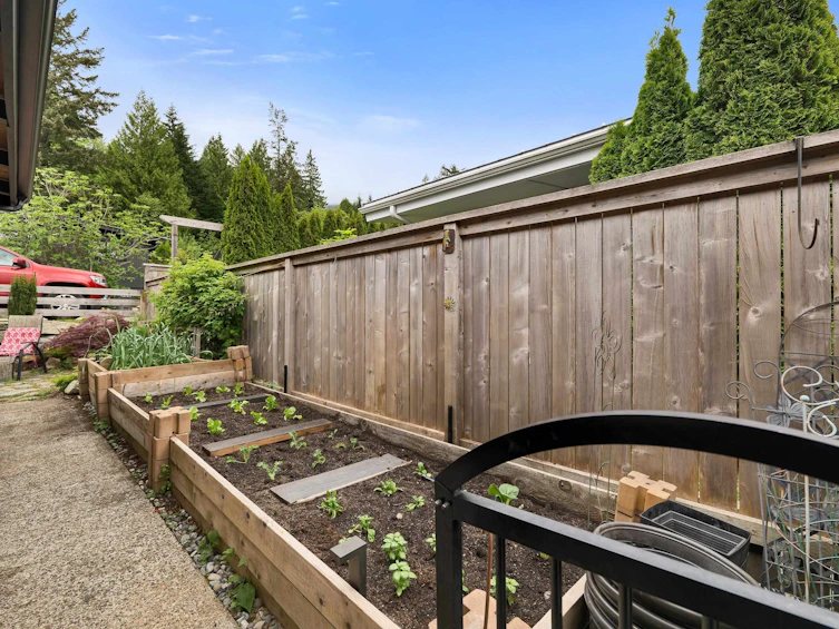624 Lower Crescent, Squamish, BC, V8B 1J1 - 28