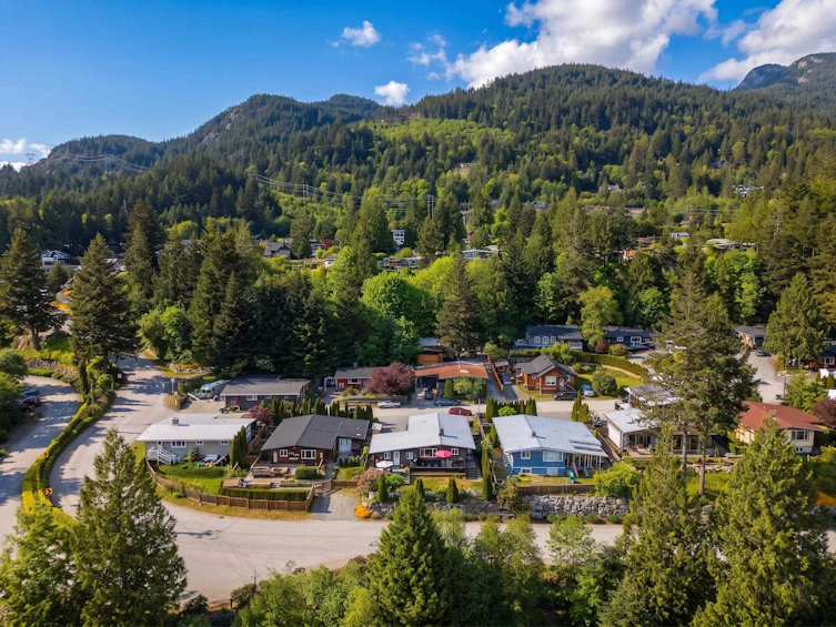 624 Lower Crescent, Squamish, BC, V8B 1J1 - 32
