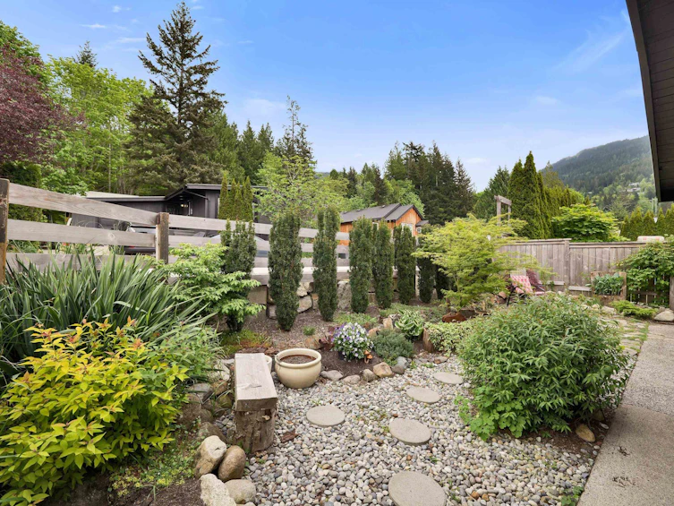 624 Lower Crescent, Squamish, BC, V8B 1J1 - 29