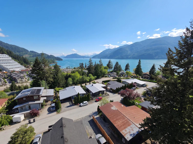 624 Lower Crescent, Squamish, BC, V8B 1J1 - 33