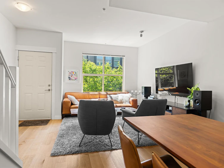3-307 E 15th Street, North Vancouver, BC, V7L 2R6 - 6