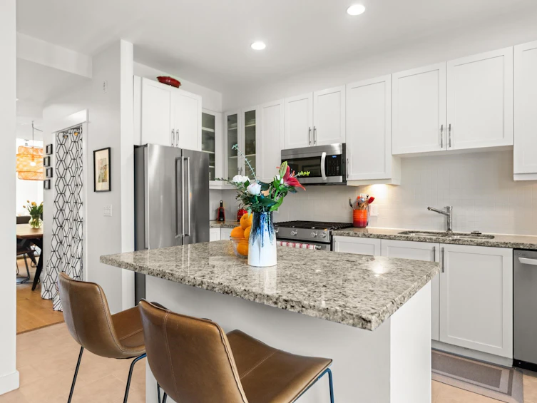 3-307 E 15th Street, North Vancouver, BC, V7L 2R6 - 17