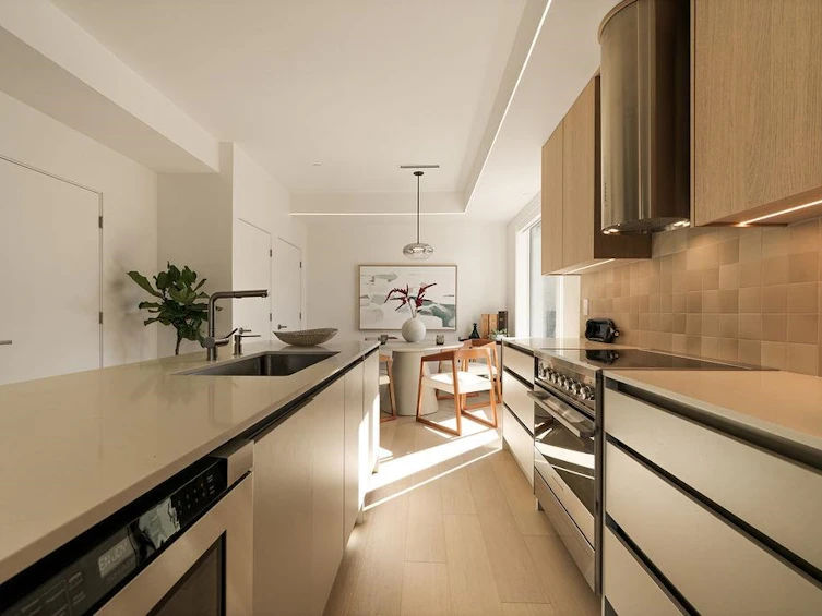 692 W 29th Avenue, Vancouver, BC, V5Z 2H9 - 10