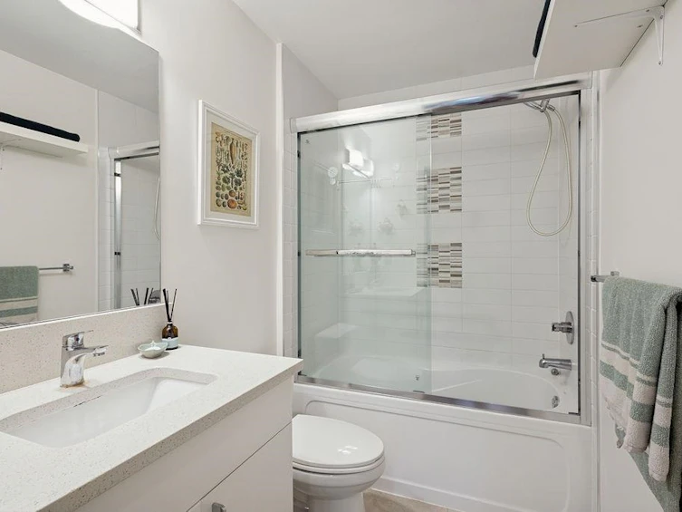 4860 Slocan Street, Vancouver, BC, V5R 2A3 - 14