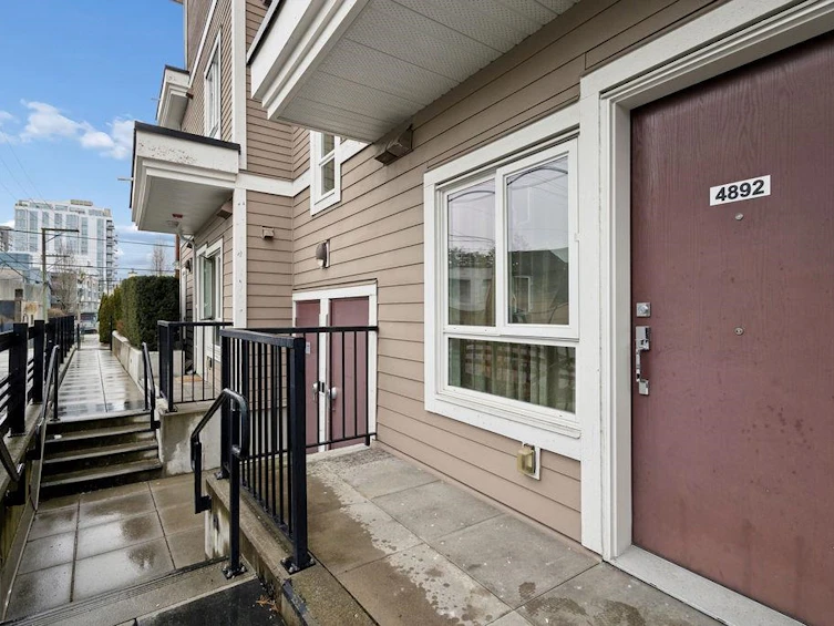 4860 Slocan Street, Vancouver, BC, V5R 2A3 - 24