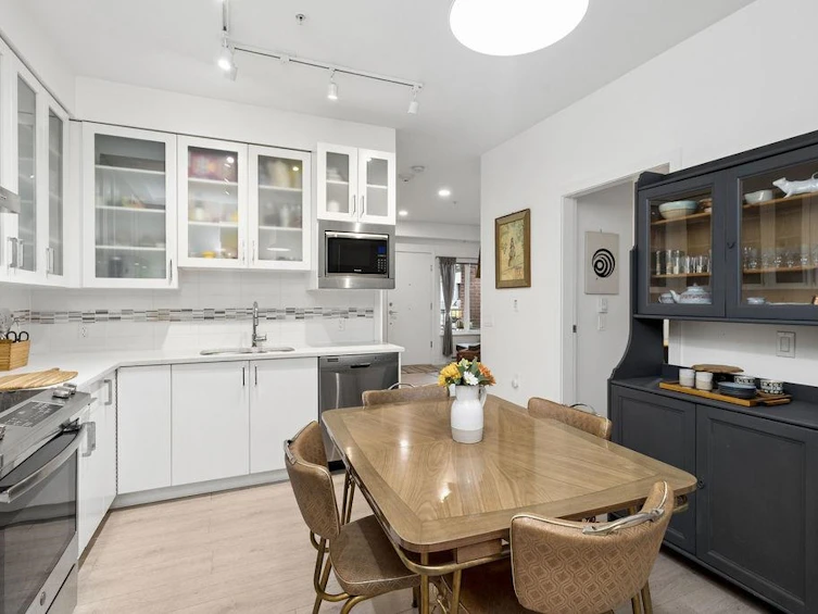 4860 Slocan Street, Vancouver, BC, V5R 2A3 - 7