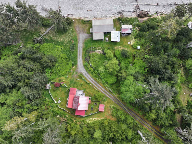556 Davis Road, Queen Charlotte (Village), BC, V0T 1Y0 - 6