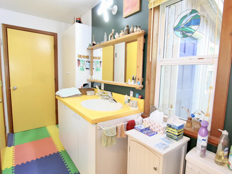 556 Davis Road, Queen Charlotte (Village), BC, V0T 1Y0 - 18