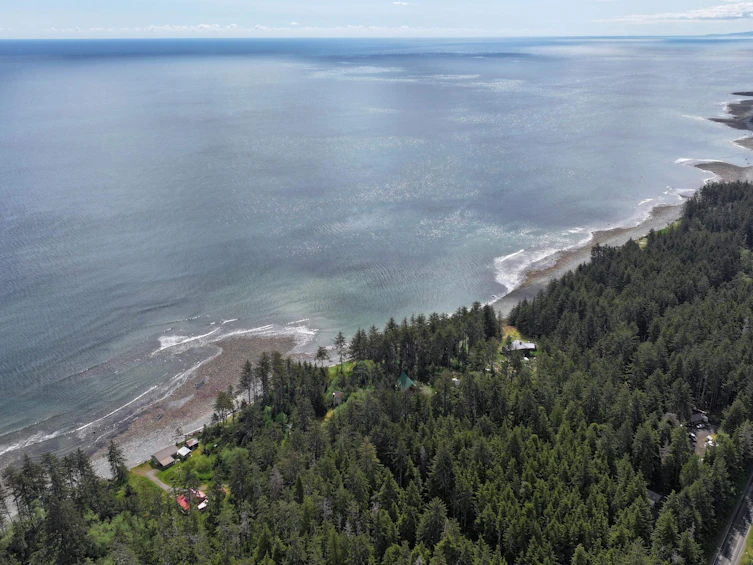 556 Davis Road, Queen Charlotte (Village), BC, V0T 1Y0 - 2