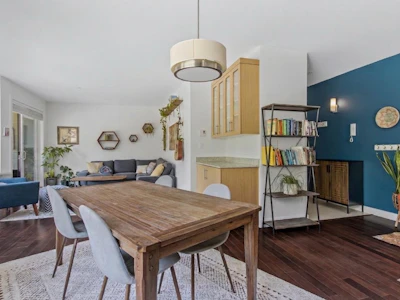 208-1909 Maple Drive - 4