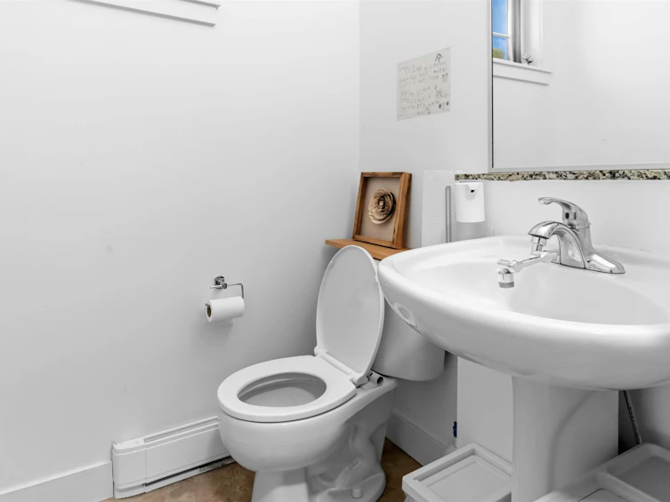 18-11393 Steveston Highway, Richmond, BC, V7A 1N8 - 11