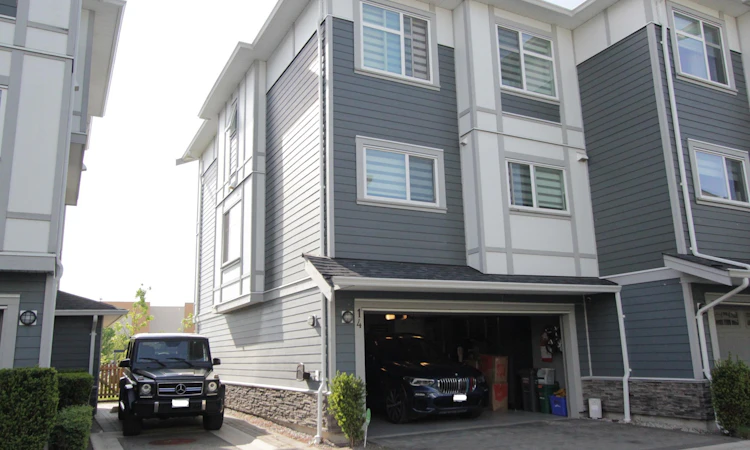 14-9560 Alexandra Road