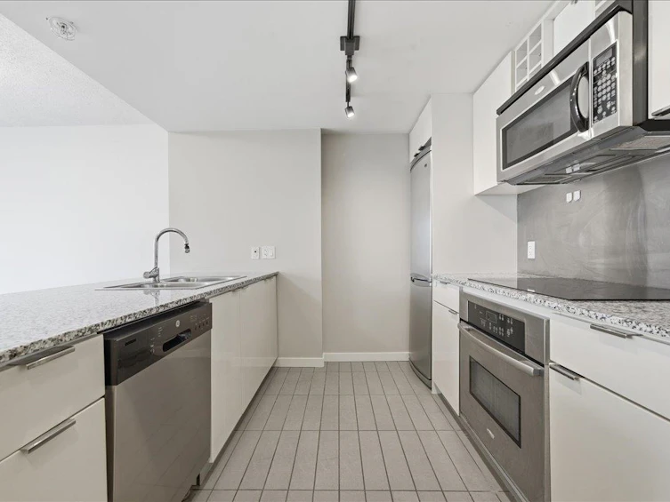 1605-788 Hamilton Street, Vancouver, BC, V6B 0E9 - 11