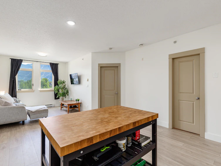 309-7330 Arbutus Street, Pemberton, BC, V0N 2L1 - 3