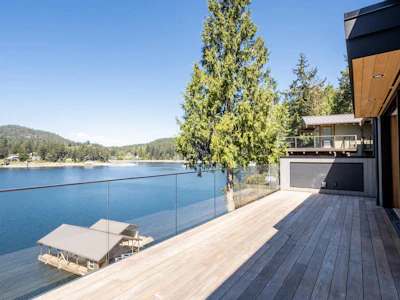 4976 Johnstone Road - 4