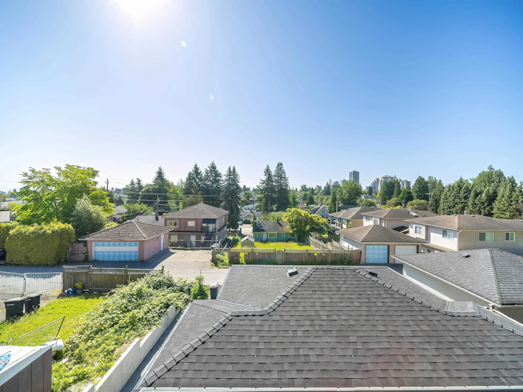 8012 11th Avenue, Burnaby, BC, V3N 2N7 - 16