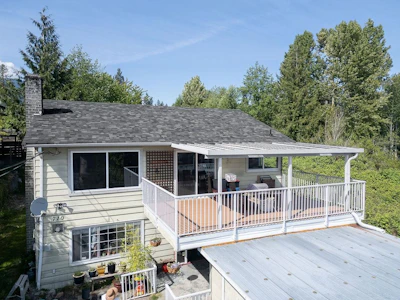 710 Gibsons Way - 3