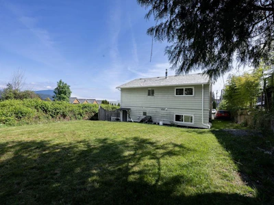 710 Gibsons Way - 5