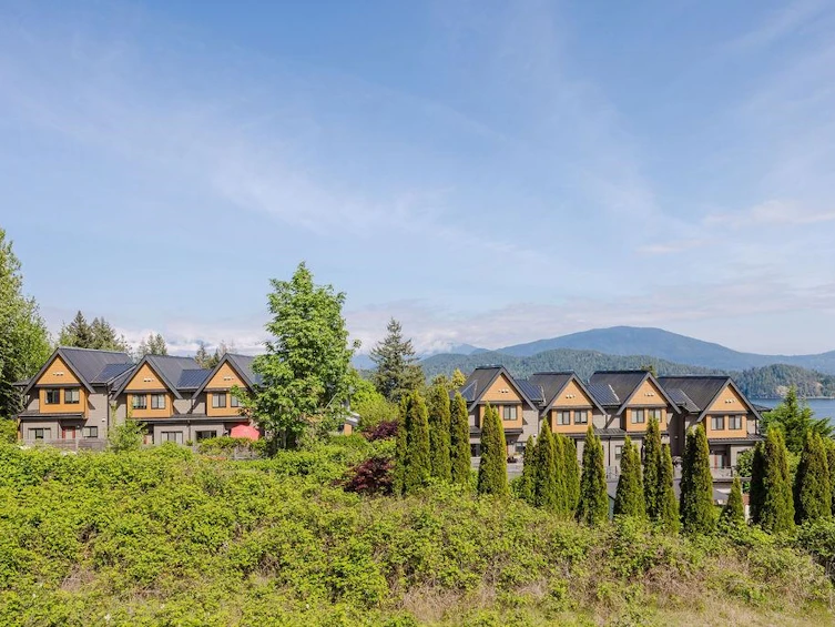 710 Gibsons Way, Gibsons, BC, V0N 1V9 - 20