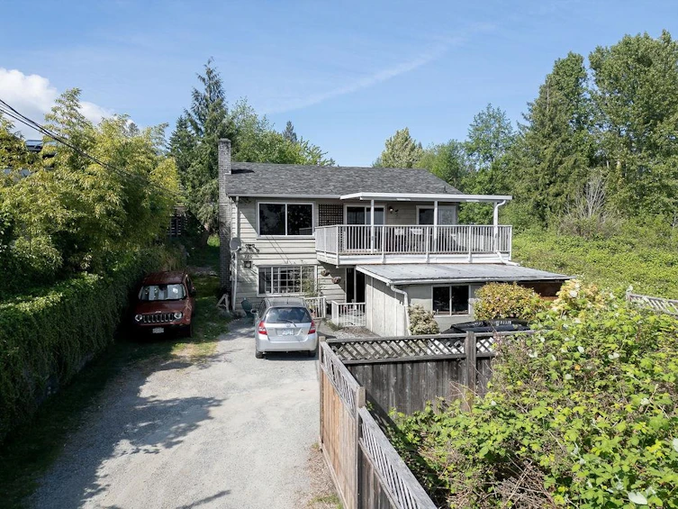 710 Gibsons Way, Gibsons, BC, V0N 1V9 - 25