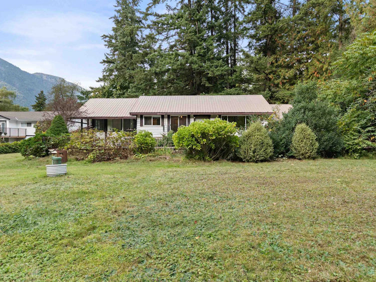 63491 Flood Hope Road, Hope, BC, V0X 1L2 - 33