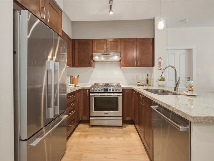 308-1111 E 27th Street, North Vancouver, BC, V7J 1S3 - 10