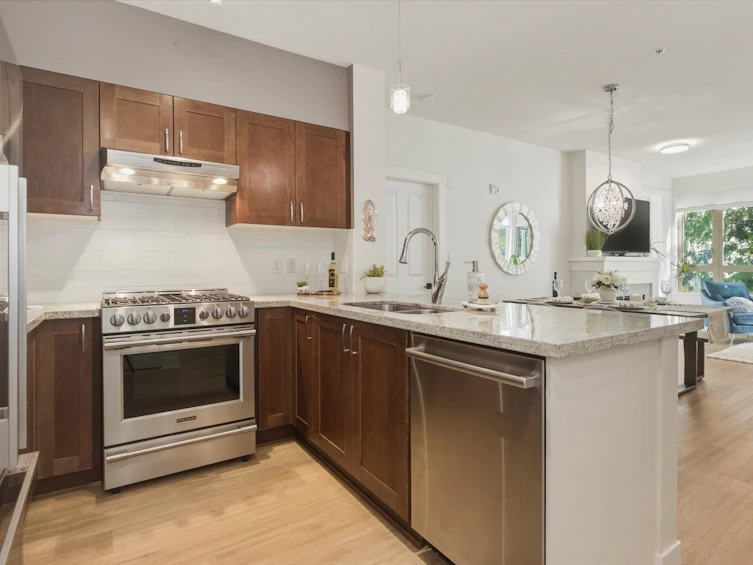308-1111 E 27th Street, North Vancouver, BC, V7J 1S3 - 9