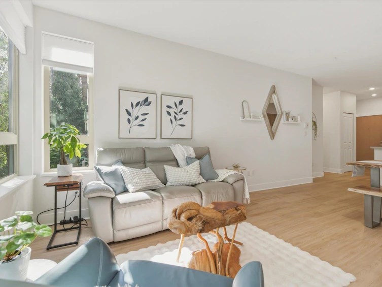 308-1111 E 27th Street, North Vancouver, BC, V7J 1S3 - 3