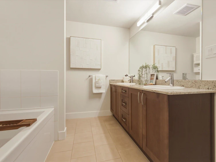 308-1111 E 27th Street, North Vancouver, BC, V7J 1S3 - 18